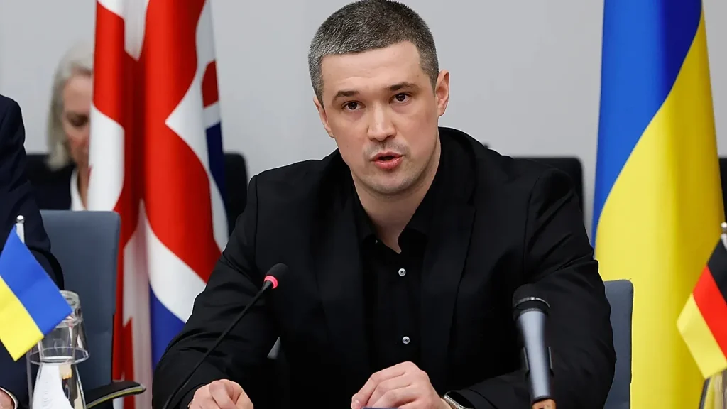უკრაინის თავდაცვის ყოფილი მინისტრი ფედოროვი: ზელენსკი არჩევნებისთვის მზად იყო, მაგრამ ზალუჟნის შესაძლო მონაწილეობის გამო უარი თქვა
